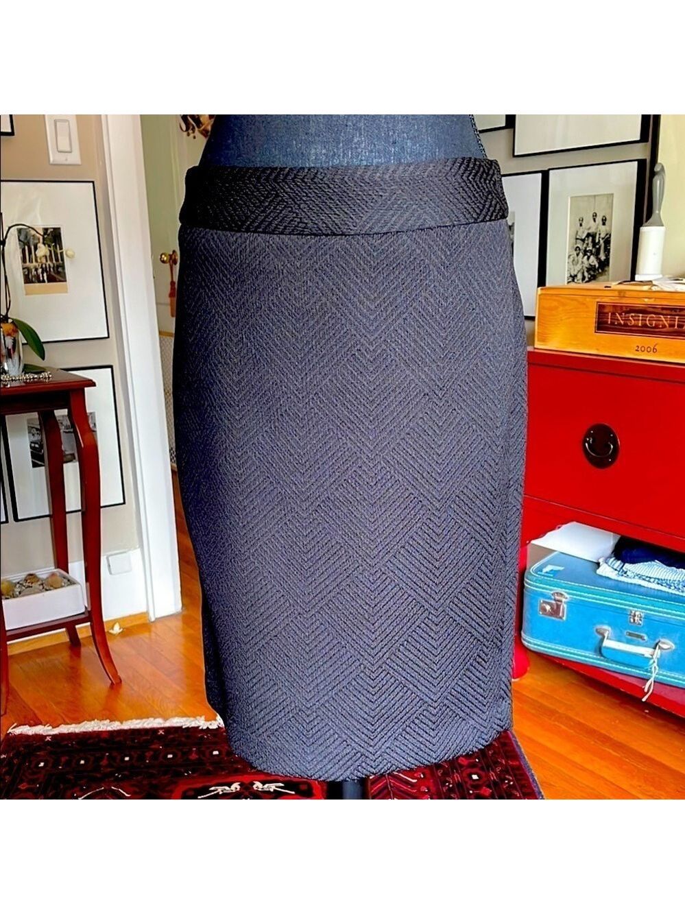 Banana Republic Black Pencil Chevron-Pattern Skirt Knee-Length Size 4 BNWT!!